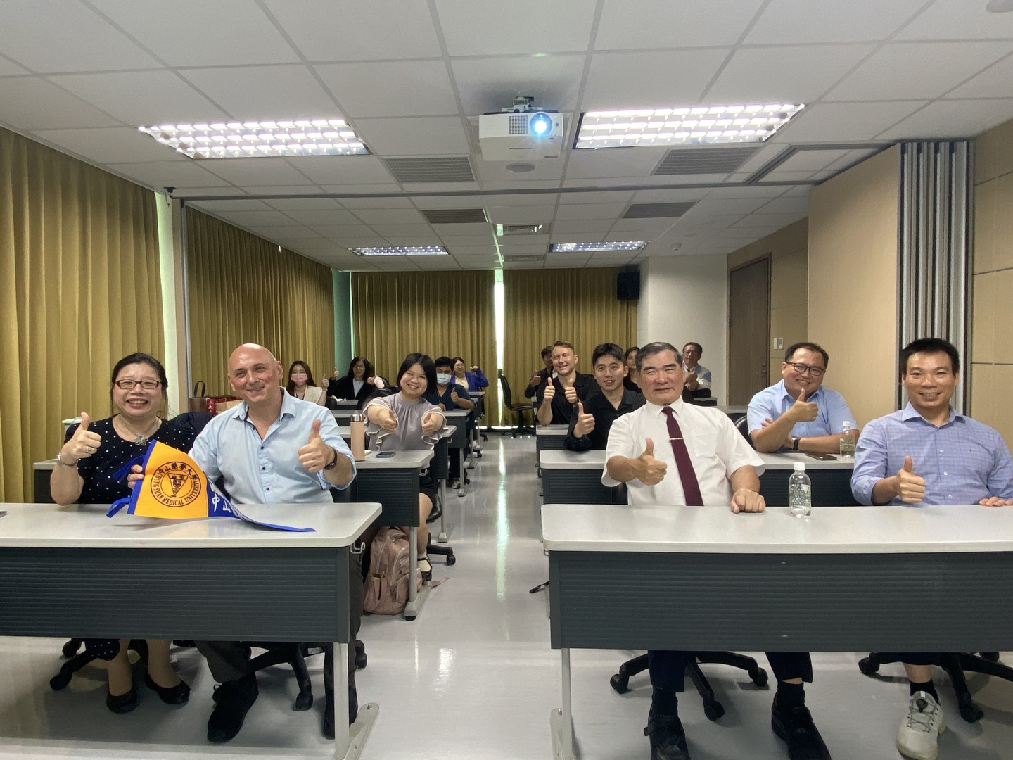 IHLA President Dr. Orkan Okan visited Chung Shan Medical University Hospital -the sponsoring organization of 11th AHLA!圖片